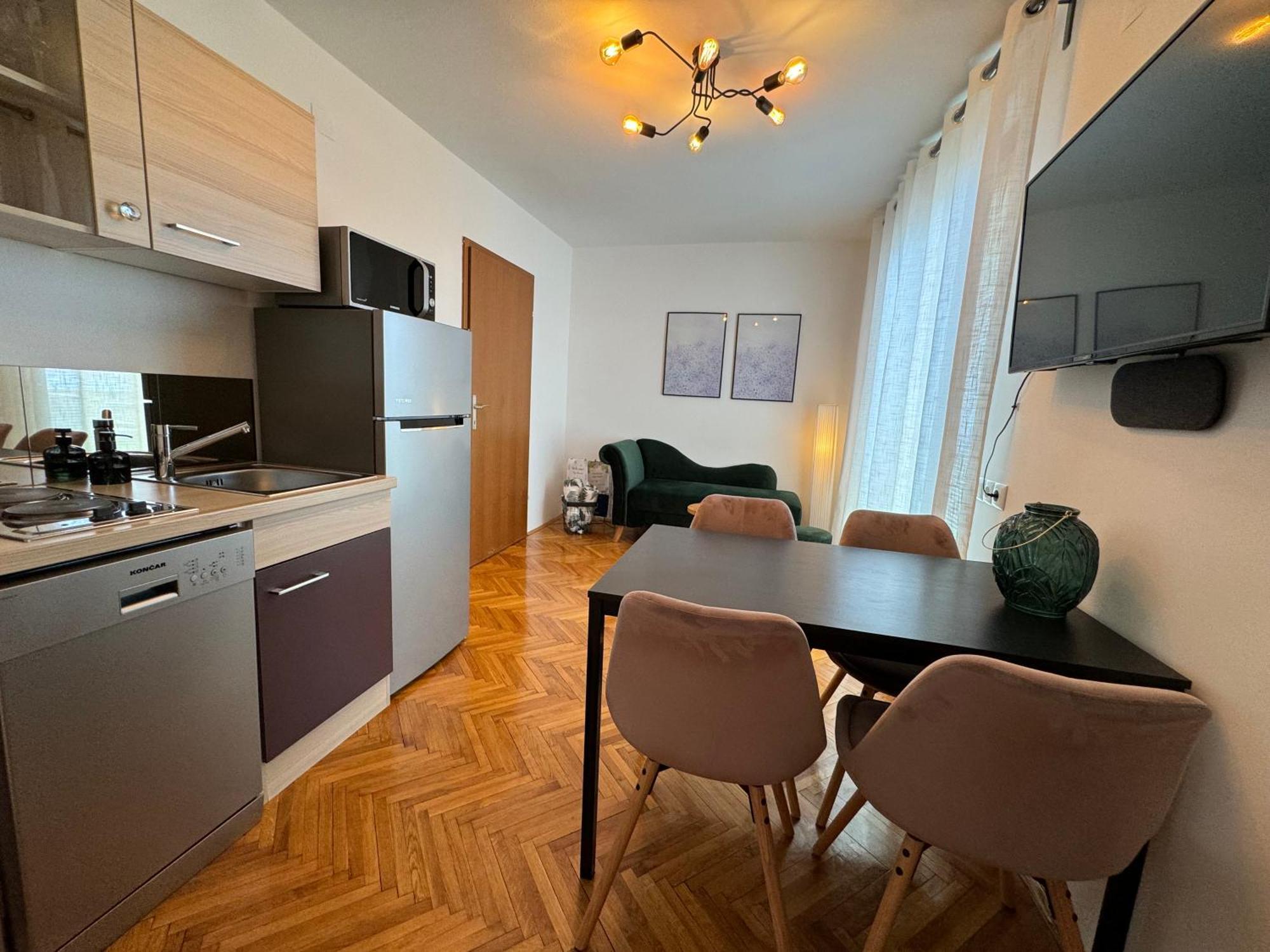 Penthouse Apartment Криквеница Екстериор снимка