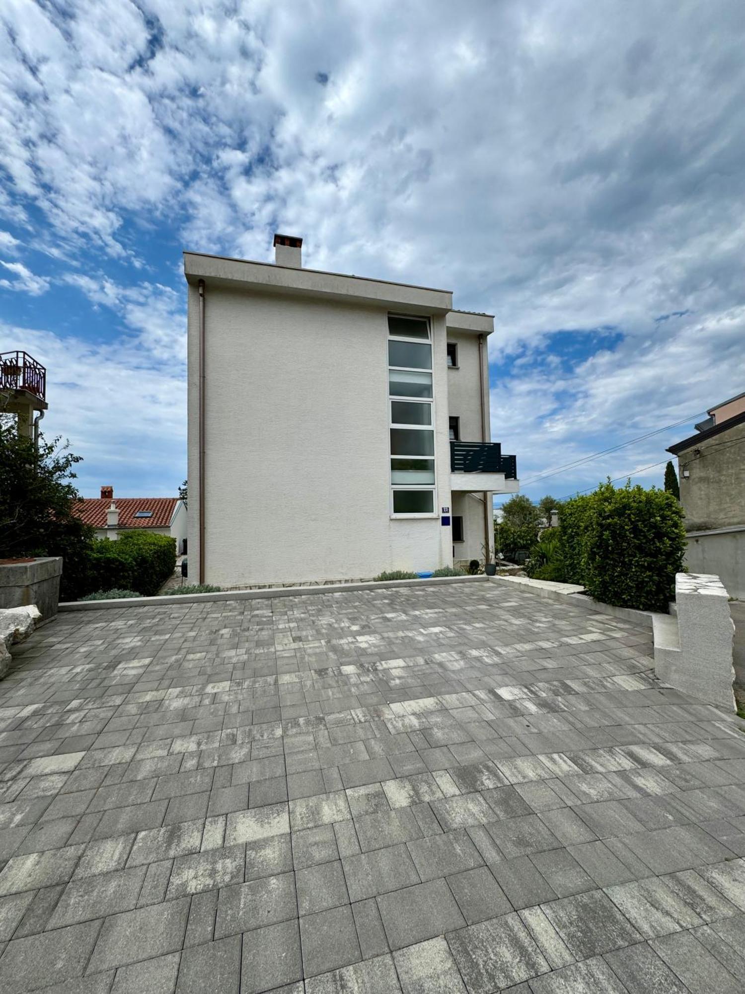 Penthouse Apartment Криквеница Екстериор снимка